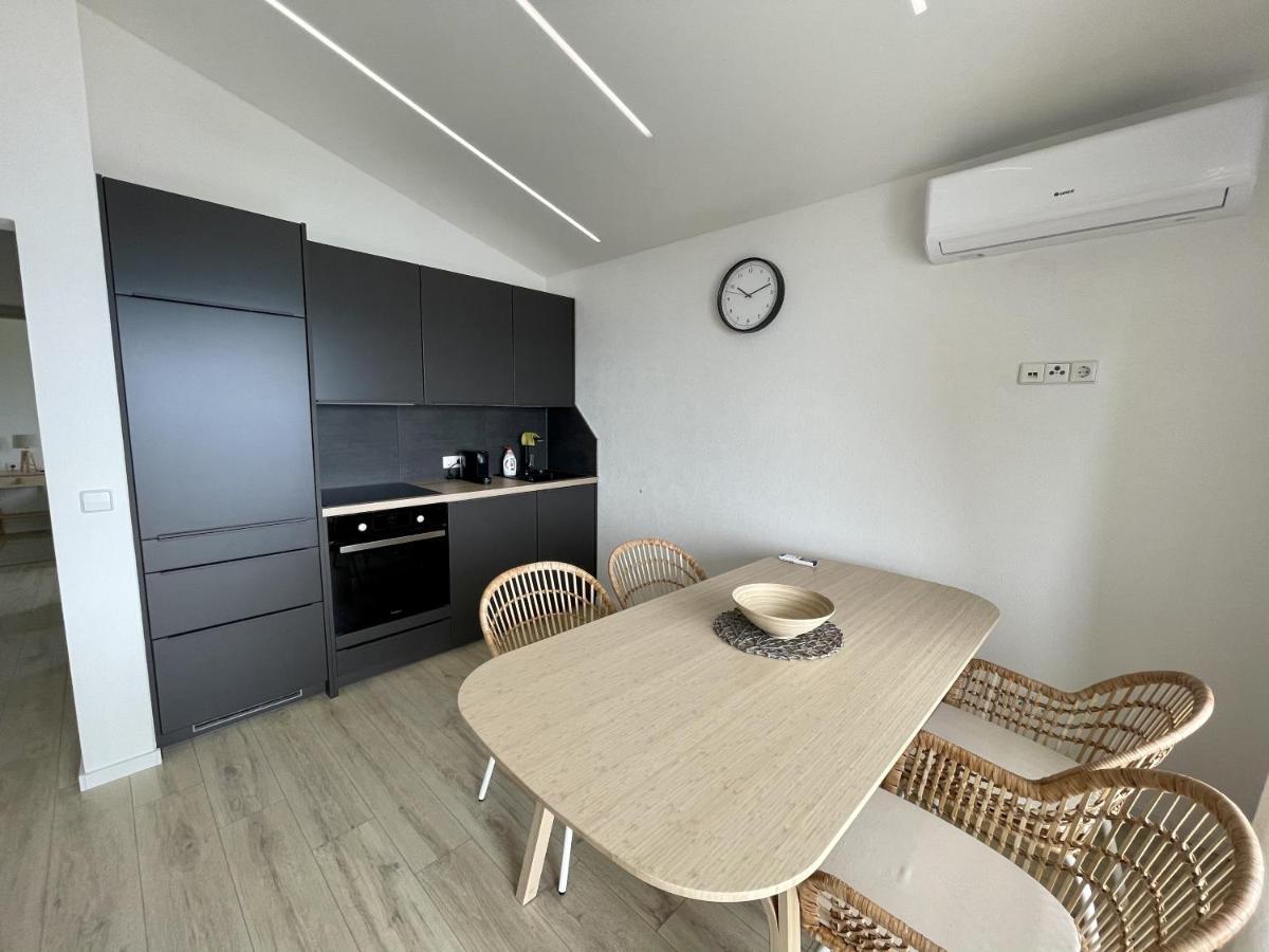 Lambda Holiday Apartments イェセニツェ エクステリア 写真